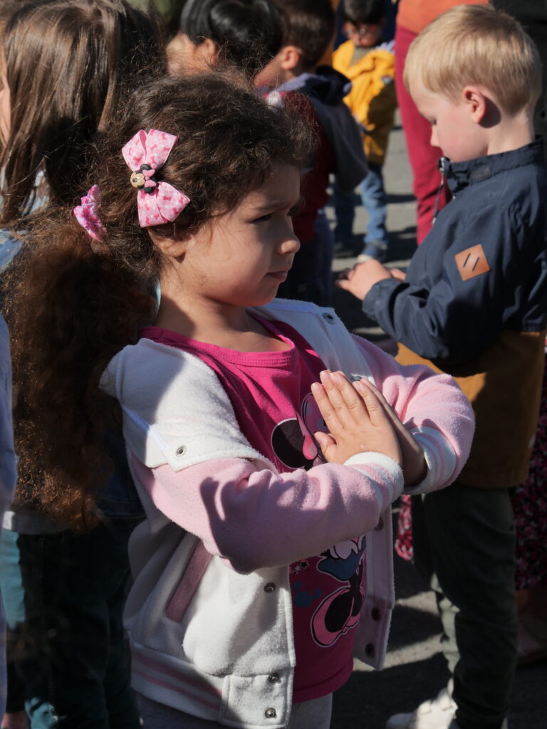 L'école offre la possibilité de se préparer au Baptême, à la première Communion ou encore à la Profession de foi
